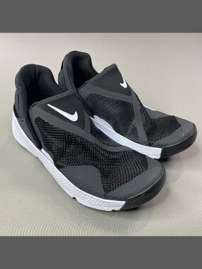 NEW Nike Shoes Womens 10 black fly ease slip on athletic gym training